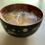 おばちゃん八百屋 - サービスのおみおつけ