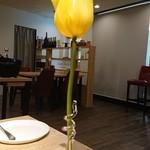 meli melo - 一輪挿しのチューリップ