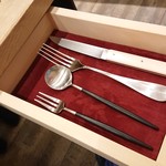 meli melo - テーブルの引き出しの中には…