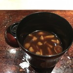 菊鮨 - なめこ赤出汁