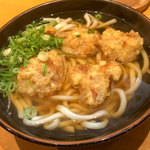 「とり天うどん」（700円）。