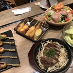 串カツ・ホルモン ニュー朝日 - 