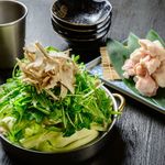 武蔵 - 料理写真:国産大トロホルモン塩もつ鍋