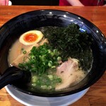 博多とんこつラーメン　しろひげ - 塩とんこつ全部乗せ　７８０円