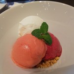 俺のフレンチ 博多 - アイスクリームとシャーベットの３種盛合せ　380円