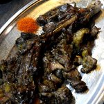 だいにんぐ とっ鶏 - 骨付き鶏の炭火焼き