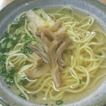 Yaeyamasobabindama - 定食に付いている、八重山そば