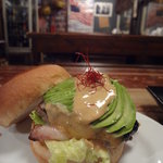 ヴィレッジヴァンガード ダイナー - アボカドレイバーバーガー