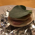 Spice&Dining KALA - 焼き蛤の即席ピックル まやかしのオイスターリーフ