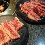 焼肉食べ放題 感激どんどん - 