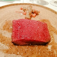 カンテサンス - 蝦夷鹿　リカール、フォンドボー、珈琲ソースで　ごぼうのフリット添え　