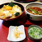 サガミ - 贅沢名古屋コーチン親子丼と麺