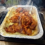 焼肉 親鳥専門店 ばかたれ - 名物幻の鶏ホルモンを絡めて