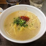 焼肉 親鳥専門店 ばかたれ - 〆の鶏白湯ラーメン