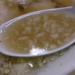 よこはま軒 - 料理写真:あっさり背脂ラーメン(うずらの味玉2コ入り)のスープ