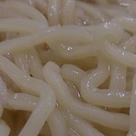 よこはま軒 - 料理写真:あっさり背脂ラーメン(うずらの味玉2コ入り)の麺