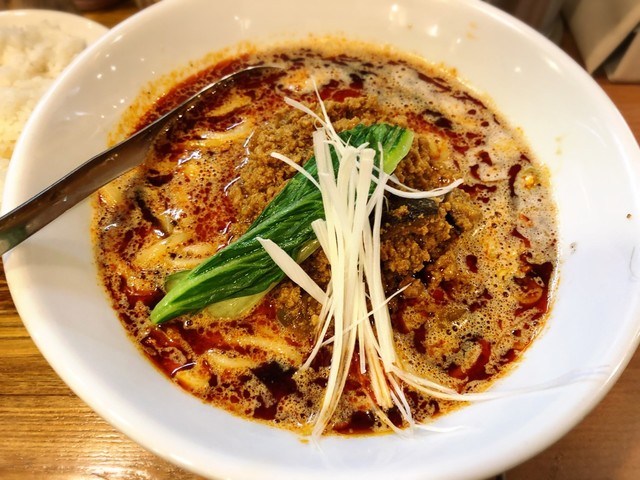 ダンダンスパイシイーヌードルズ （Dandan spicy noodles