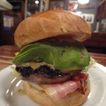 ヴィレッジヴァンガード ダイナー - アボカドレイバーバーガー