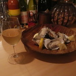 da.b - スパーリングワインと岩牡蠣