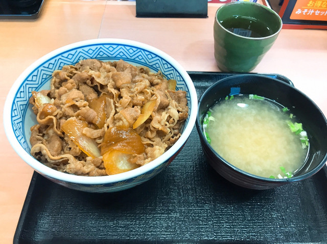 Yoshinoya Ichi Niku Gosen Uemizo Ten - Banda/Gyu-don (Beef bowl