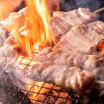 鸟取县产大山土鸡的烤鸡肉串3串拼盘