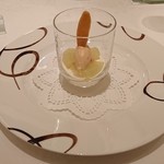 カランドリエ - サワーポメロとマスカルポーネのパンナコッタ　紅茶風味のシャーベット