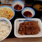 松屋 - カルビ焼肉L定食800円