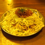 Taishuusakaba Kogumaya - お通し　　キャベツサラダ
