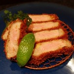 とんかつ マンジェ - お肉の旨味が最高なイベリコ豚のロース✨