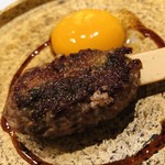 エクアトゥール - スッポンのつくね　スッポン背骨のソース　卵黄