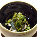 TTOAHISU - 鰆（8日寝かせた品）、揚げ茄子、生姜、上には花山葵