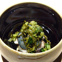 TTOAHISU - 鰆（8日寝かせた品）、揚げ茄子、生姜、上には花山葵