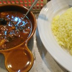 カレーブース とんがらし - カレールーとサフランライス