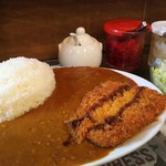 ナイアガラ - カツカレー(中辛) 970円 、大盛り 180円、コールスロー 180円