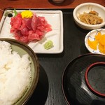 Kisetsu Ryouri Nakai Chi - 鮪なかおち定食 750円