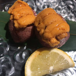 大栄 - ウニ肉寿司