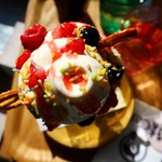 Saru kafe - Soft Ice Cream ベリーソフト350円