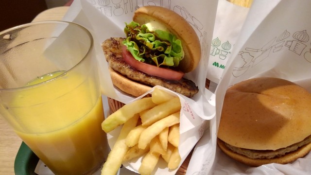 Mos Burger Shinkoiwa Minamiguchi Ten photo 3