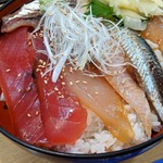 沼津魚がし鮨 江戸前鮨 - 漬け丼