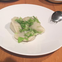 Az/ビーフン東 大阪店 - 海老とセリの水餃子