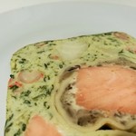 Gérard Mulot - 魚介のエキスがギュッと凝縮したテリーヌに、大きなサーモンや海老、白身魚やザリガニの身がゴロゴロ