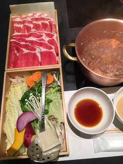 Hitorinabe Shabushabu Rizan - しゃぶしゃぶ 牛肉と豚肉と野菜