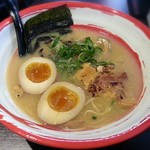 本場博多ラーメン・油そば 一号艇 - 【博多味玉ラーメン 細麺】￥850