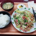 野菜炒め定食（５５０円）