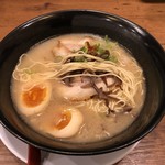 ラーメン獅子〇 - ストレート細麺