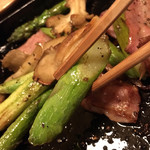 旬酔基じ - 国産の太いグリーンアスパラガス♡
      出始めましたね〜(・∀・)