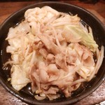 朝〆和豚専門店 豚三昧 - 豚肉とキャベツ味噌炒め