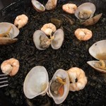 Terry’s Bistro - イカ墨パエリヤ、イカ墨の仄かな甘さ