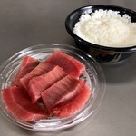弁天屋 - 鉄火丼…760円