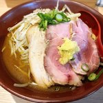 拉麺大公 - 焼き味噌(もやし増し、吊るし焼きチャーシュー)※別角度から撮影した写真